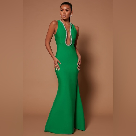 Fashion Nova Dresses & Skirts - NWT Kelly Green Formal Gown
